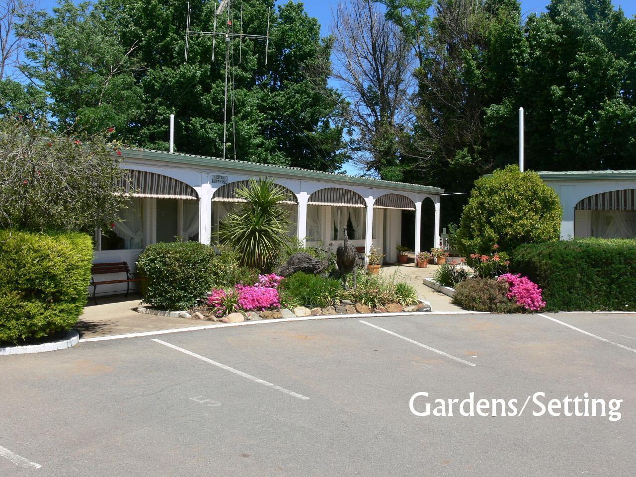 יאס Hi Way Motor Inn מראה חיצוני תמונה